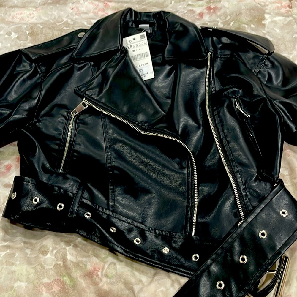NWT Oversized moto jacket with silver zips